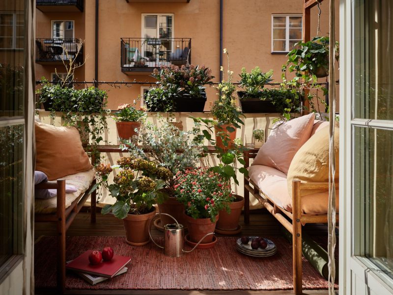 bohemien balkon idee terracotta potten