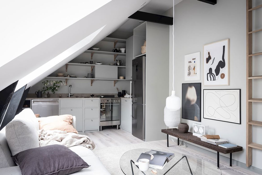 Dit kleine zolder appartement is ingericht met zachte en een selectie van mooie meubels en decoratie | Inrichting-huis.com