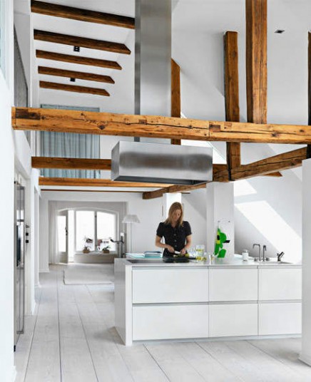 Meerdere onderdak Bedreven Ruime keuken met mooi hoog plafond | Inrichting-huis.com