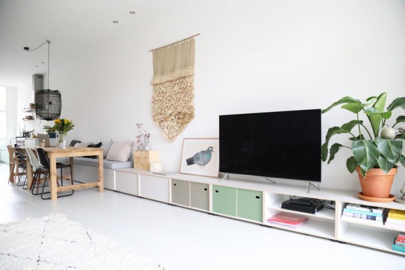 TV meubel die overloopt naar vaste bank | Inrichting-huis.com